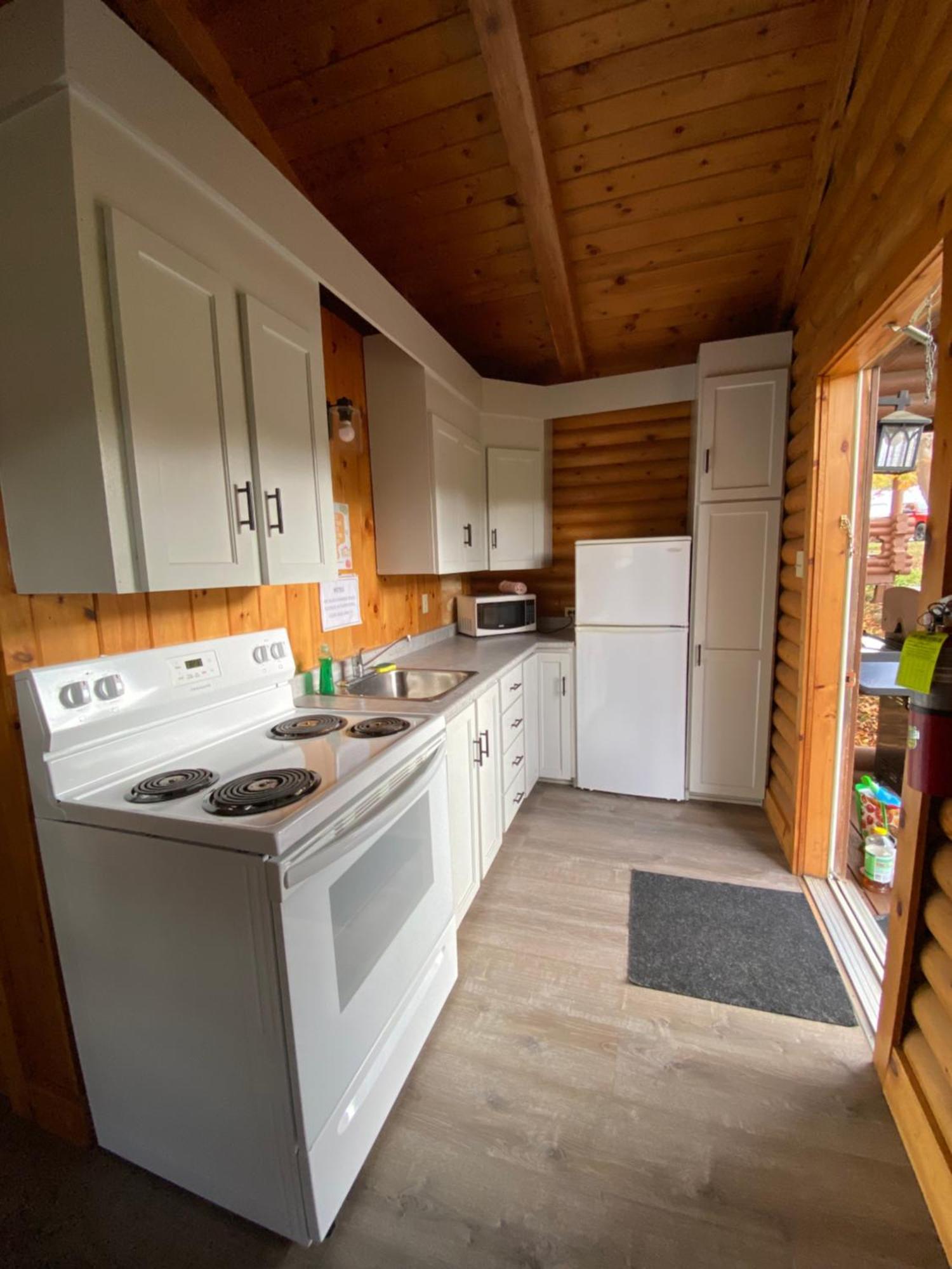 Adventures East Cottages And Campground Baddeck Inlet Екстериор снимка
